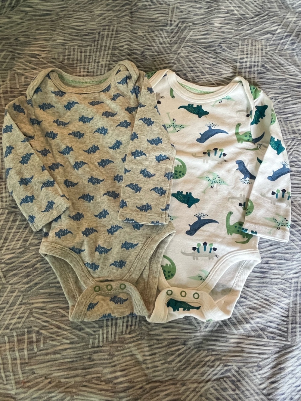 Cloud Island 3-6 month Baby Dinosaur Long-Sleeve Onesie Set Blue & White